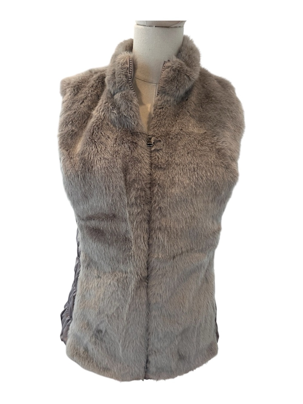 faux fur reversible zip up vest L